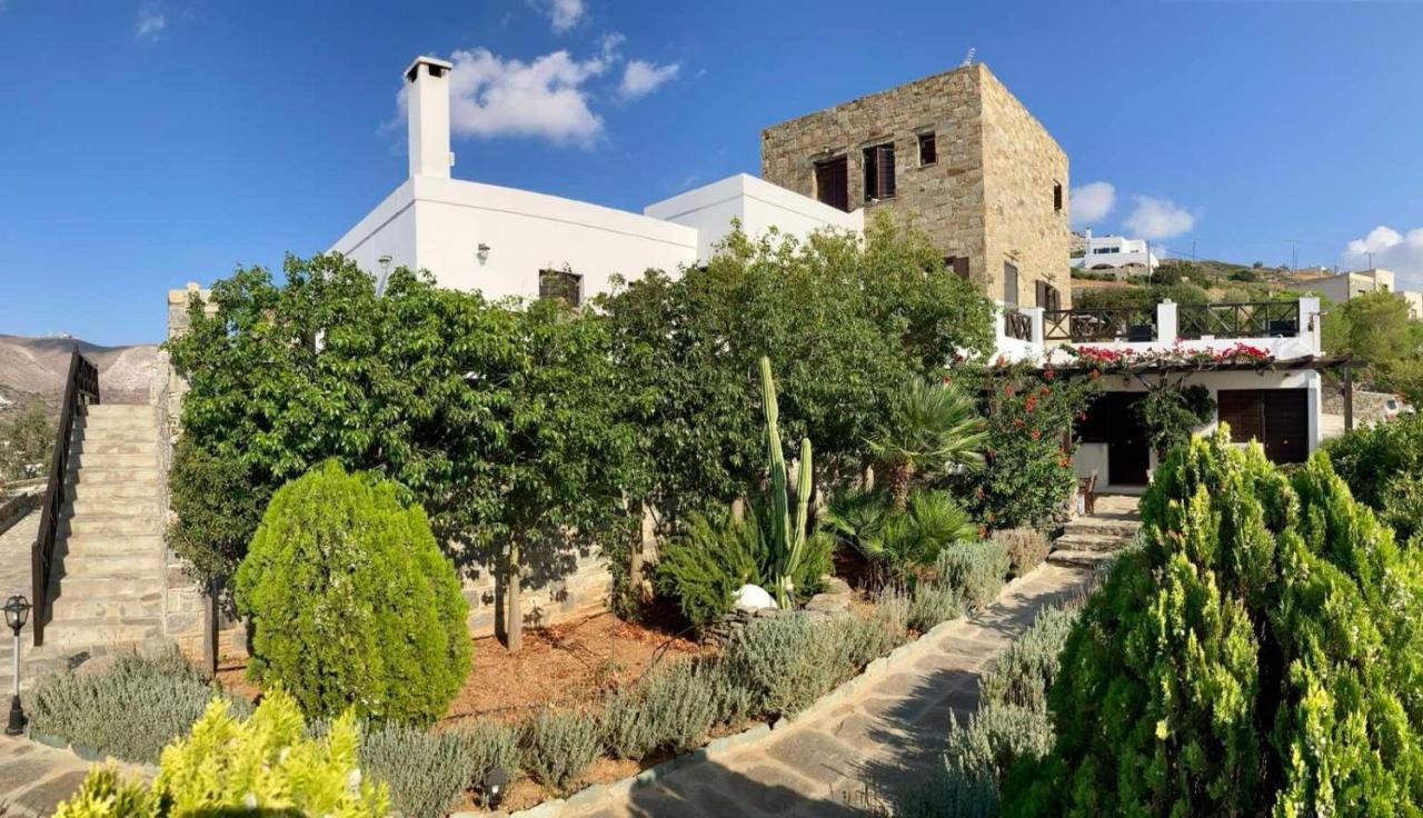 Syrou Lotos Studios & Apartments (Adults Only) Kini Buitenkant foto